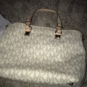 Mk large purse